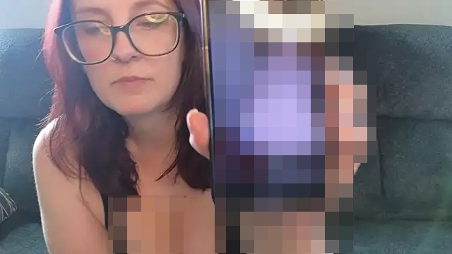 TheBustyHouseWife's Webcam Show