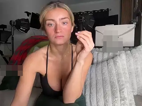 meggsworld's Webcam Show