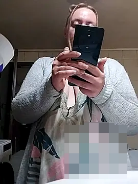 Mommygetnaughty's Webcam Show