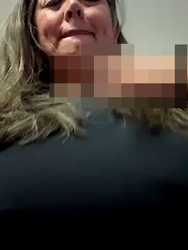 emma_tour's Webcam Show