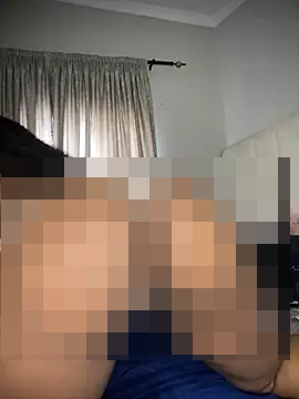 Bustygoddess32's Webcam Show