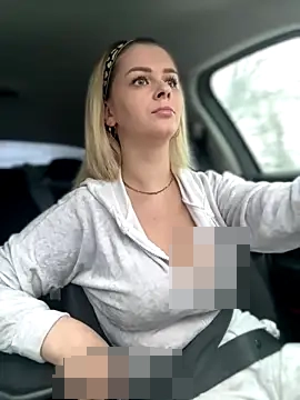 Love_Bri's Webcam Show