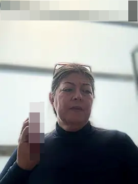 emma_tour's Webcam Show