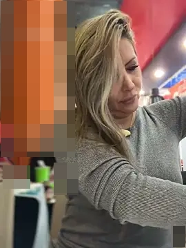 _Abril-Office1's Webcam Show