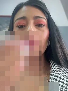 _Bella-Office1's Webcam Show