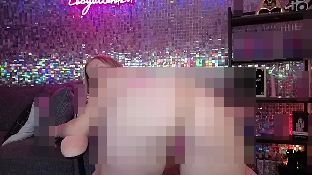 lucyallen4201's Webcam Show