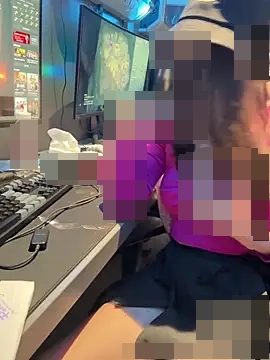 nideanbaby's Webcam Show