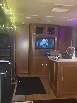 chellerayy's Webcam Show