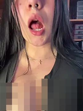 Yui-Ch06's Webcam Show