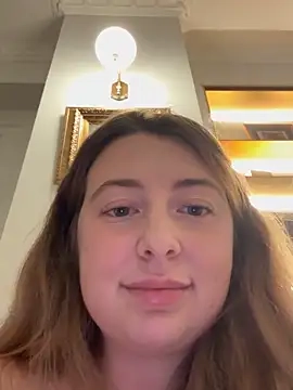 curvyflawless' Webcam Show