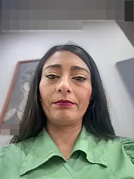 _Bella-Office1's Webcam Show