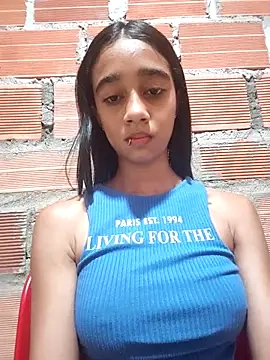 Zoe_Sweett18's Webcam Show