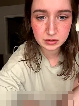 nerdynina's Webcam Show