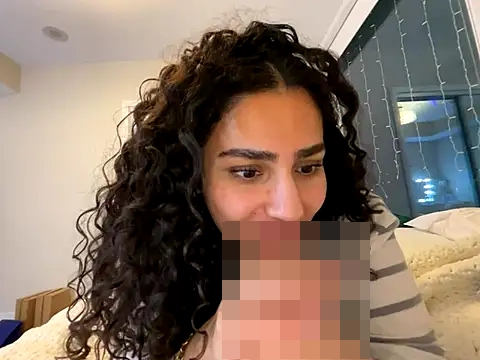 silkygemm's Webcam Show