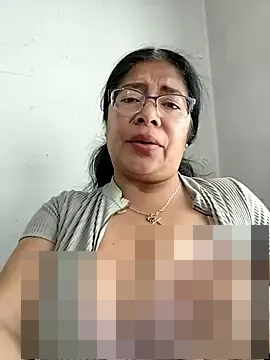 __valentina18's Webcam Show