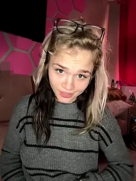 Cutiepiespanks' Webcam Show