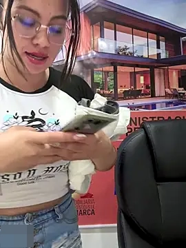 LIZ-06_'s Webcam Show