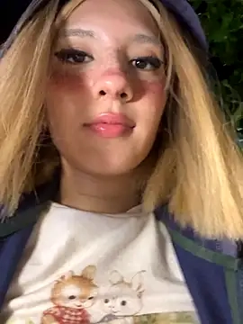 SweetBunnyGF's Webcam Show