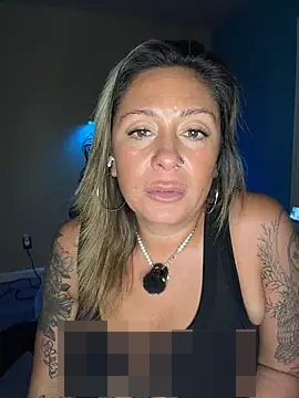 bossyroxy84's Webcam Show