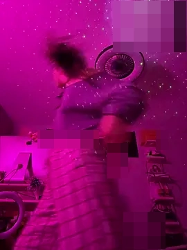 Cutiepiespanks' Webcam Show