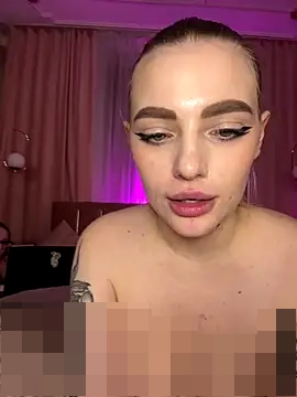 HugeBoobsAlice's Webcam Show