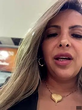 _Abril-Office1's Webcam Show