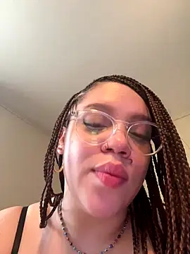 QueenNuttCollector's Webcam Show