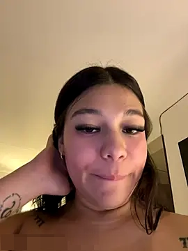 Alyshanon18's Webcam Show