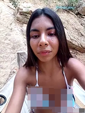 chaparritahot99's Webcam Show