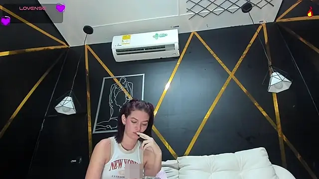 Awesome-Party's Webcam Show