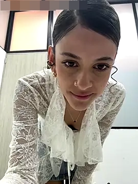 alana15's Webcam Show