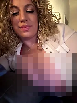 miamellycious' Webcam Show