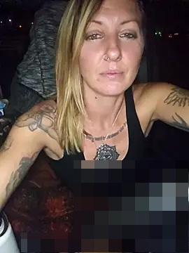 SheIsSomething's Webcam Show