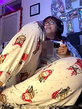 moan4mona's Webcam Show