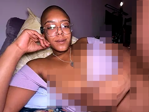 aliayourfav's Webcam Show