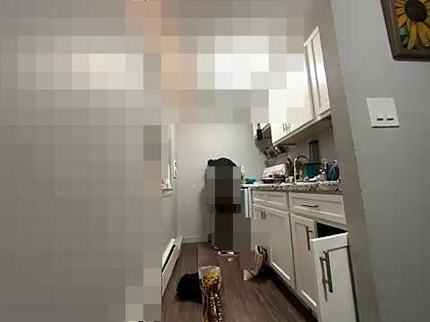 Snowbunnycake_131's Webcam Show