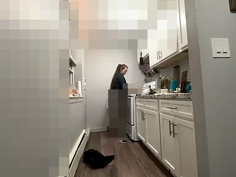 Snowbunnycake_131's Webcam Show