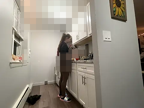 Snowbunnycake_131's Webcam Show