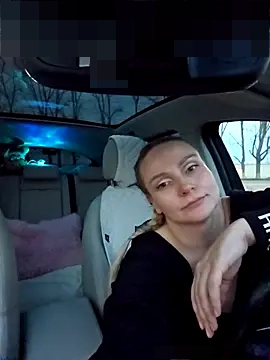 Bondgirl_013's Webcam Show