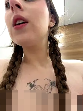 FroggyAnna's Webcam Show