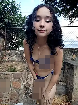 sweet_outdoor_charm's Webcam Show