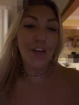 LittleMissEeve's Webcam Show