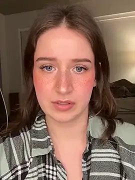 nerdynina's Webcam Show