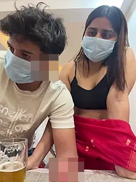 youngcoupleloverose's Webcam Show