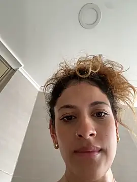 alana15's Webcam Show