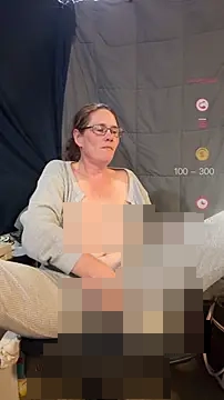 mrsnaughtypineapple's Webcam Show