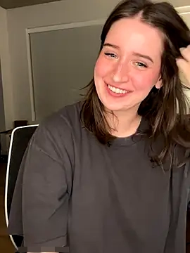 nerdynina's Webcam Show