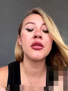 asraifae's Webcam Show