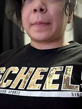 kimmiakiss22's Webcam Show