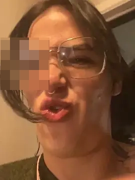 SafeinouterSpace's Webcam Show